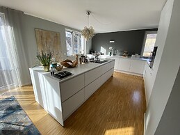 Beautiful 3-bed Apartment in Munchen