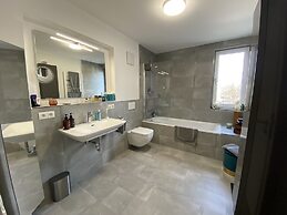 Beautiful 3-bed Apartment in Munchen