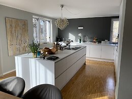 Beautiful 3-bed Apartment in Munchen