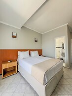 Ilha Porchat Hotel