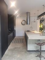 Remarkable 7-bed House in London