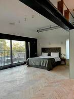 Remarkable 7-bed House in London