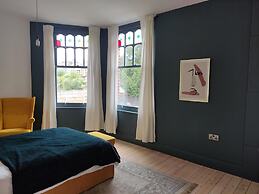 Remarkable 7-bed House in London