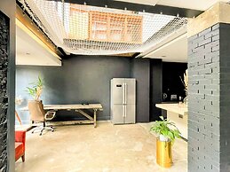 Remarkable 7-bed House in London