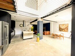 Remarkable 7-bed House in London