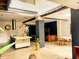 Remarkable 7-bed House in London