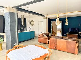 Remarkable 7-bed House in London