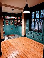 Remarkable 7-bed House in London