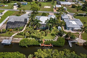 Nokomis Pool Home on the Canal