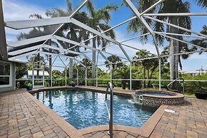 Nokomis Pool Home on the Canal