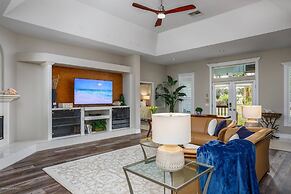 Nokomis Pool Home on the Canal