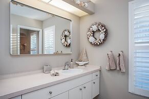 Nokomis Pool Home on the Canal