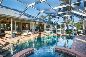 Nokomis Pool Home on the Canal