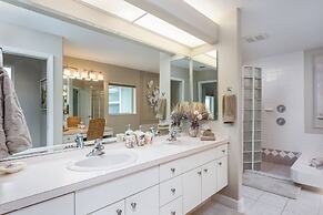 Nokomis Pool Home on the Canal