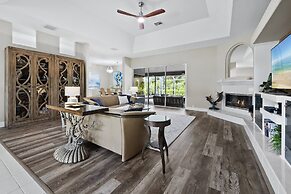 Nokomis Pool Home on the Canal