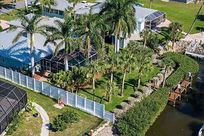 Nokomis Pool Home on the Canal