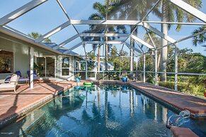 Nokomis Pool Home on the Canal