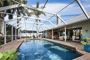 Nokomis Pool Home on the Canal