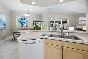 Nokomis Pool Home on the Canal