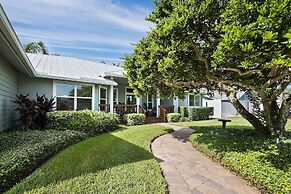 Nokomis Pool Home on the Canal