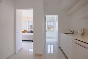 Phaedrus Living: Luxury Seaview Coral Bay Villa