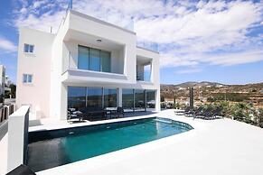 Phaedrus Living: Luxury Seaview Coral Bay Villa