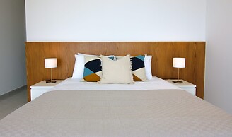 Phaedrus Living: Luxury Seaview Coral Bay Villa