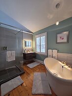 Royal Manor Inn