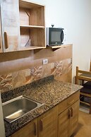Choice Guest House No. 2