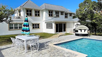 Attalia Villa 5-bed in Runaway Bay Near Ocho Rios