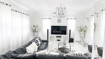 Attalia Villa 5-bed in Runaway Bay Near Ocho Rios