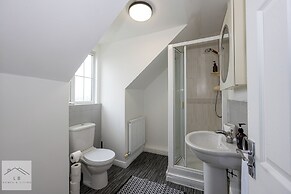 Comfy House - Sleeps 14 - 14 min to City Centre