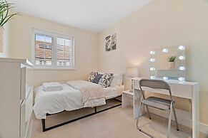 Impeccable 3-bed House in Hornchurch