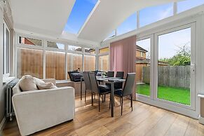 Impeccable 3-bed House in Hornchurch