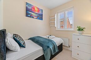 Impeccable 3-bed House in Hornchurch