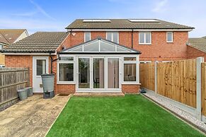 Impeccable 3-bed House in Hornchurch