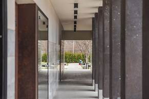 Manifest Restaurant and Hotel