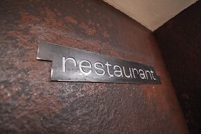 Manifest Restaurant and Hotel