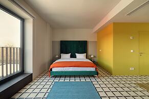 Manifest Restaurant and Hotel