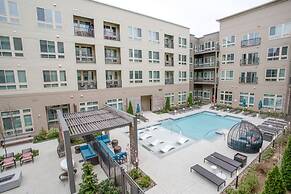 Fun & Comfort Await Alexandria Apartment