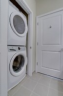 Fun & Comfort Await Alexandria Apartment