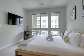 Alexandria Modern Apt  Amazing Amenities