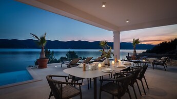 Luxury Holiday Villa Maris