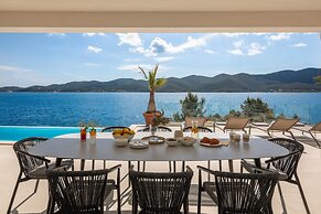 Luxury Holiday Villa Maris