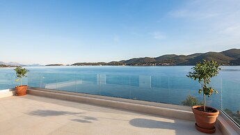 Luxury Holiday Villa Maris