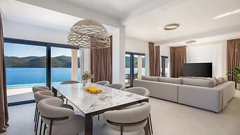 Luxury Holiday Villa Maris