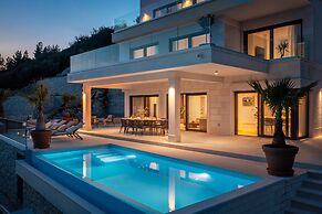 Luxury Holiday Villa Maris