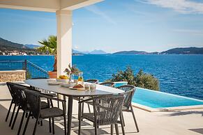 Luxury Holiday Villa Maris