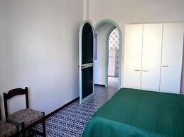 Nami Holiday Home for six Guests With Outdoor Space