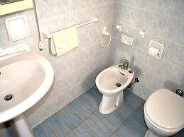 Nami Holiday Home for six Guests With Outdoor Space